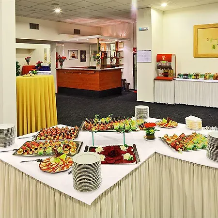 Park Flora Hotel