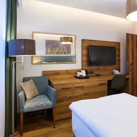 Park Flora Hotel 4*