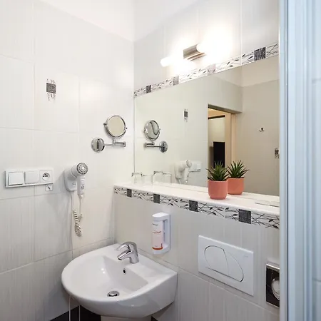Hotel Park Flora 4*