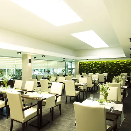 Park Flora Hotel
