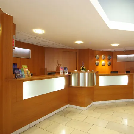 Park Flora Hotel 4*