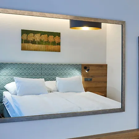 Park Flora Hotel 4*