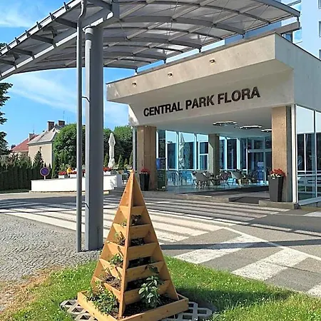 Park Flora Hotel