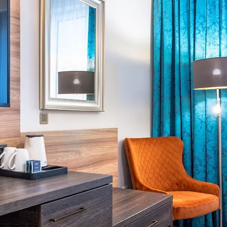 Hotel Park Flora 4*