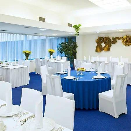 Ξενοδοχείο Park Flora Όλομουτς