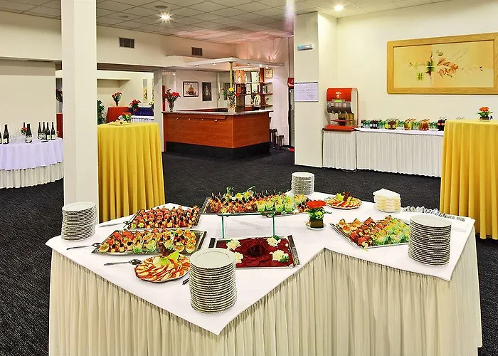 Park Flora Hotel